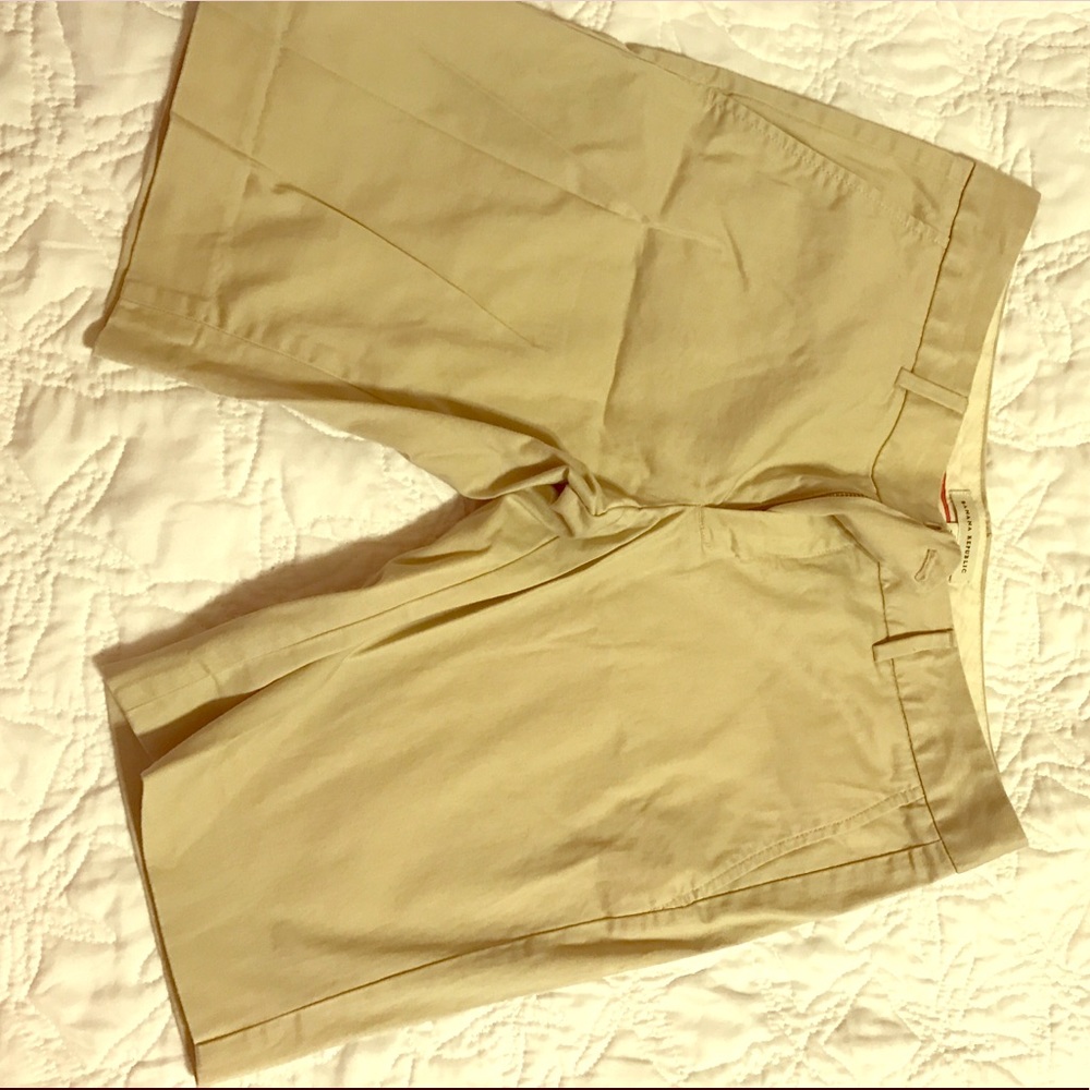 Banana Republic Bermuda